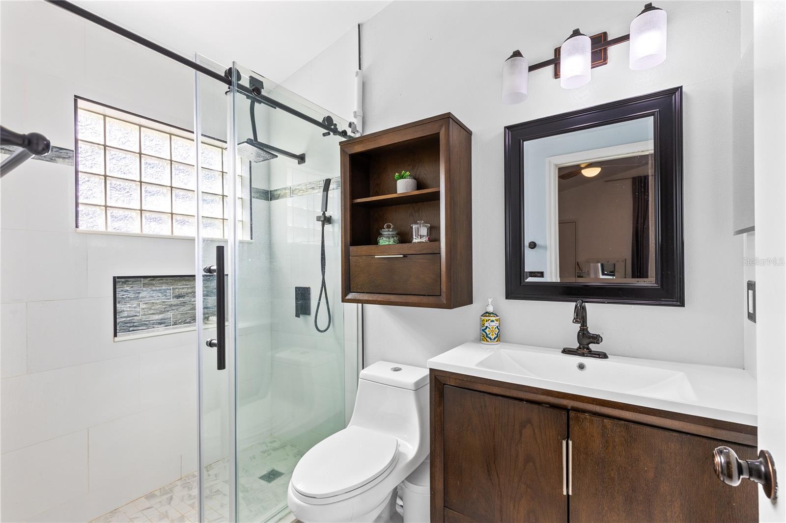 Image 10 of 29 For 421 Horizon Drive