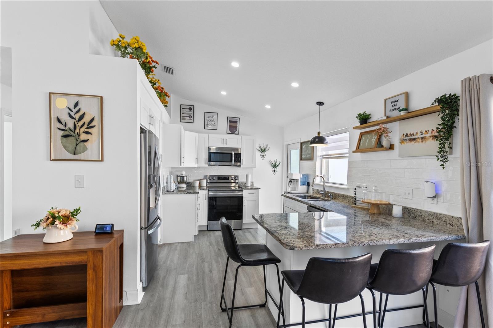 Image 5 of 29 For 421 Horizon Drive