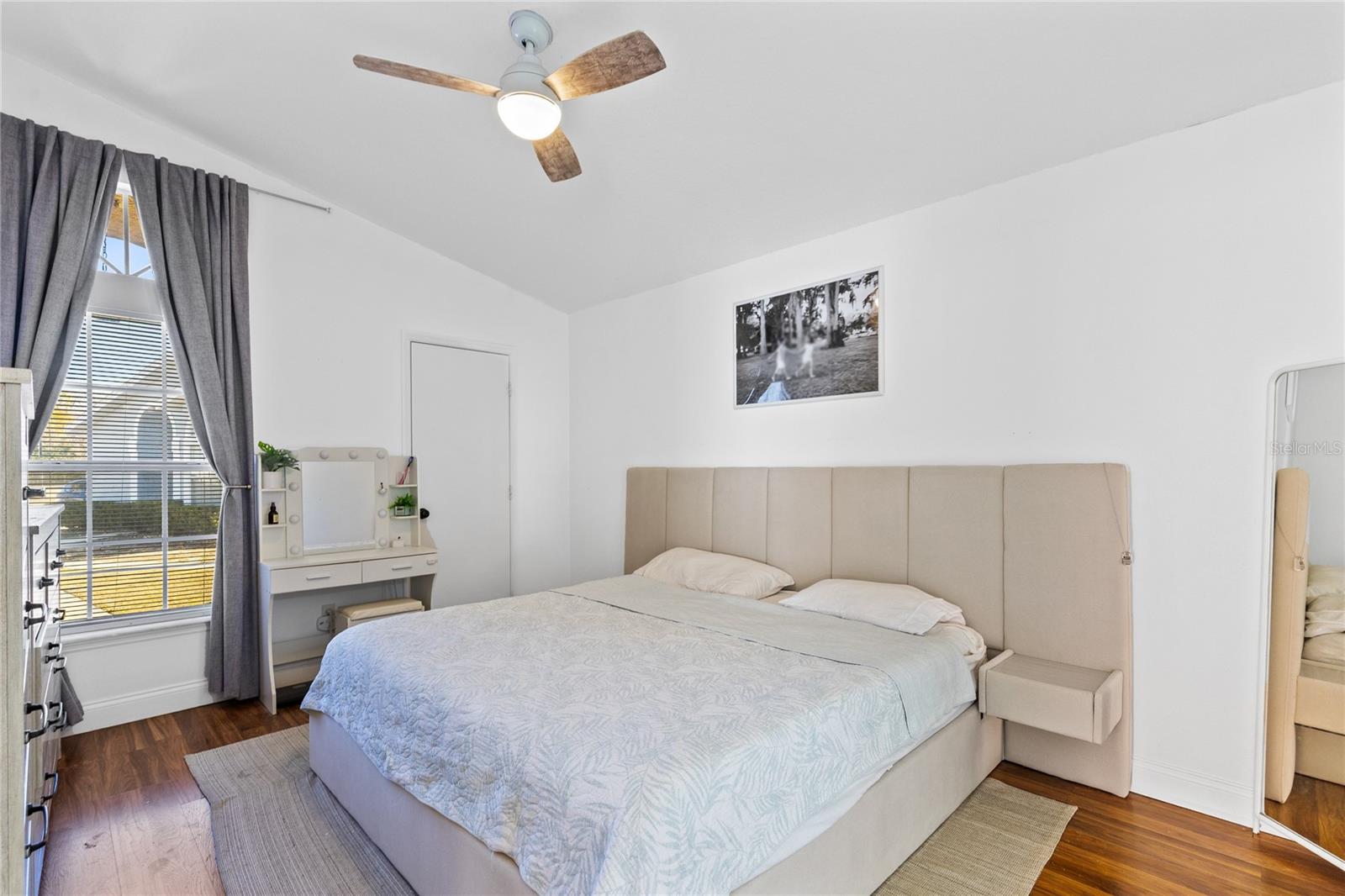 Image 9 of 29 For 421 Horizon Drive