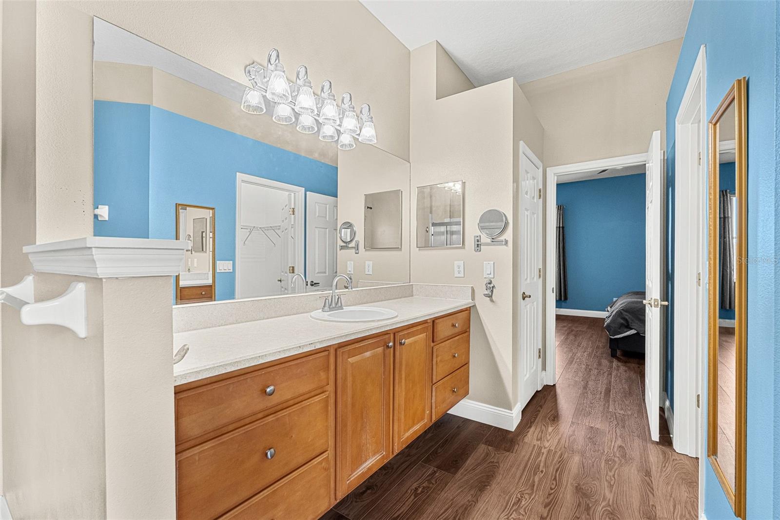 Image 28 of 76 For 1305 Pemberton Trail