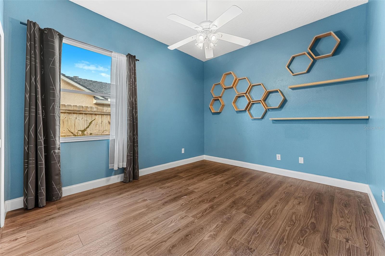 Image 33 of 76 For 1305 Pemberton Trail