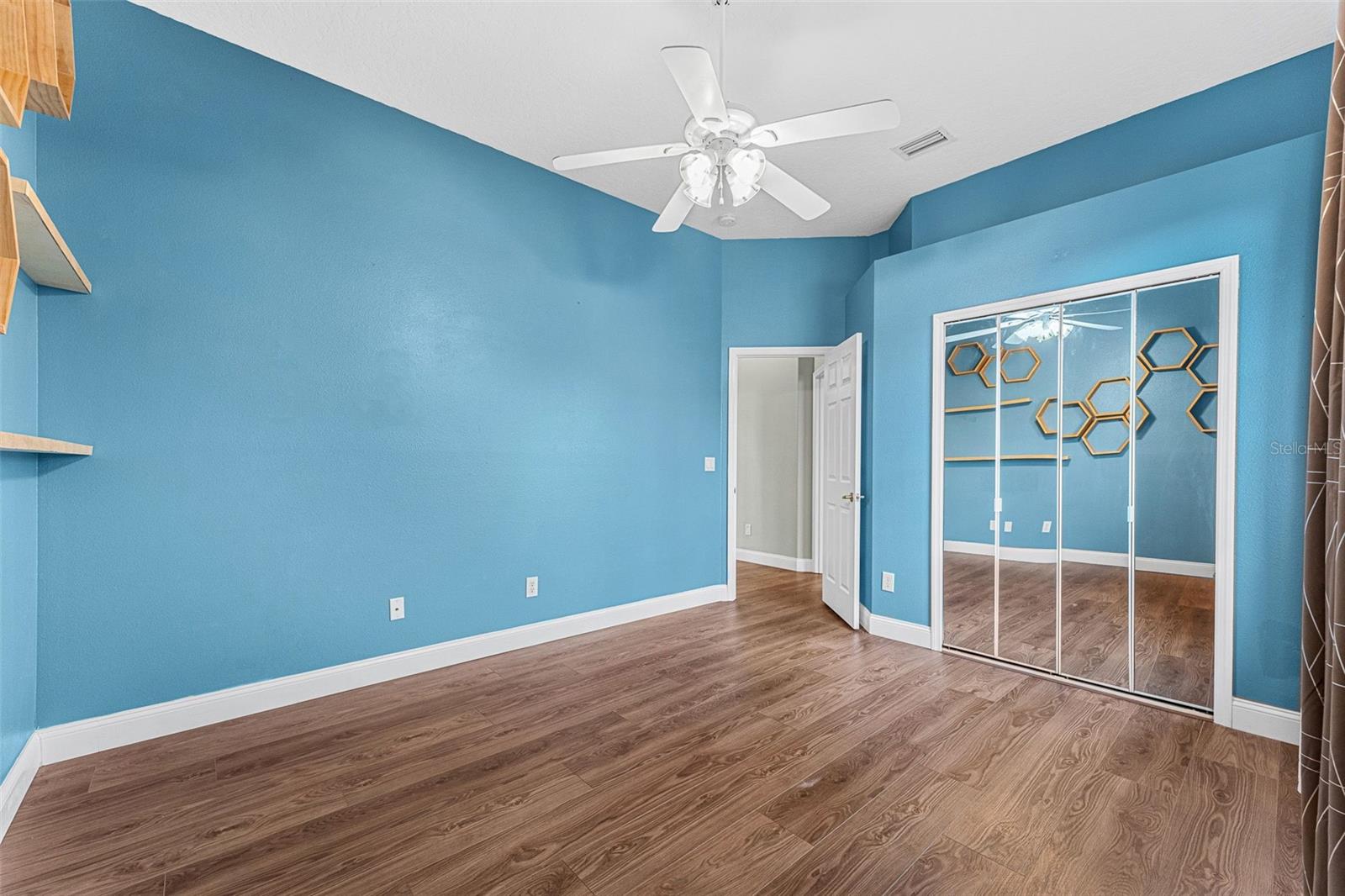 Image 34 of 76 For 1305 Pemberton Trail