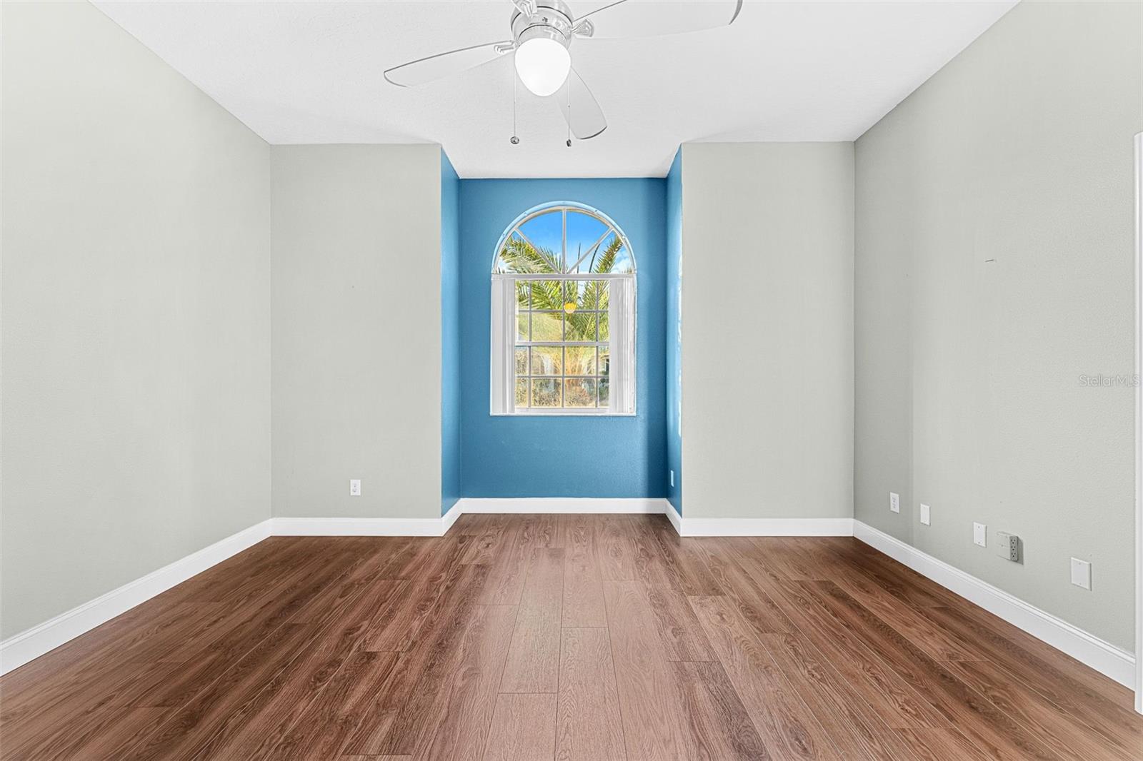 Image 37 of 76 For 1305 Pemberton Trail