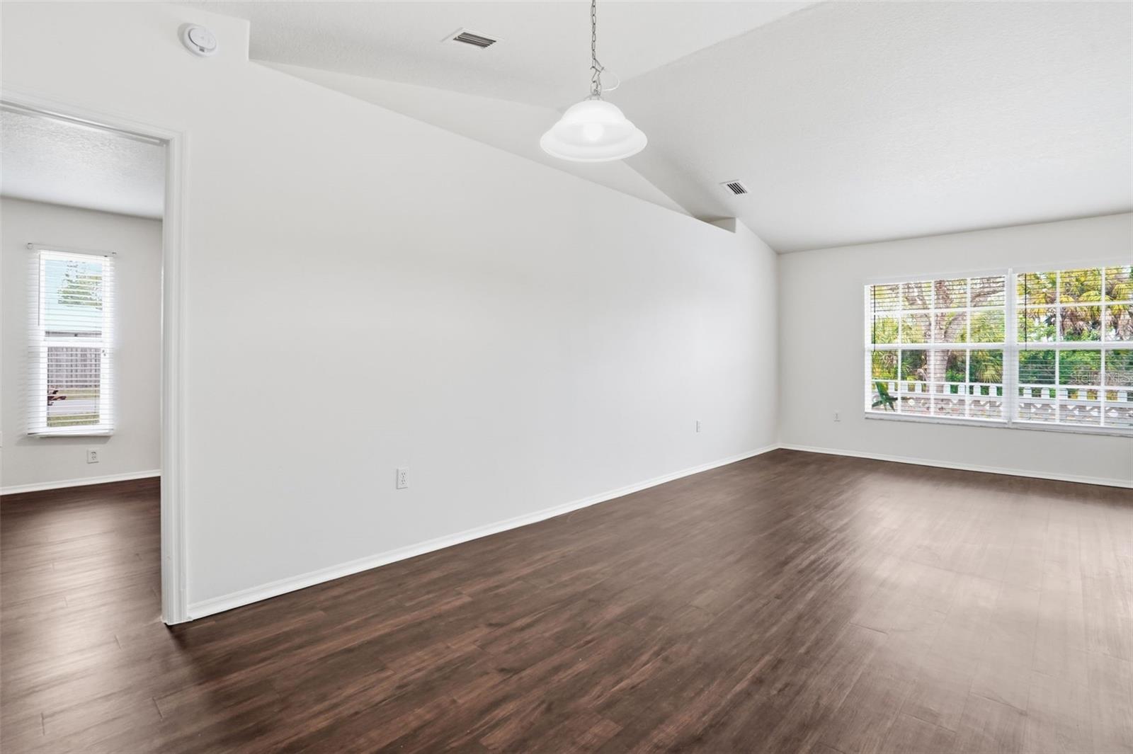 Image 10 of 39 For 3502 49th Avenue E