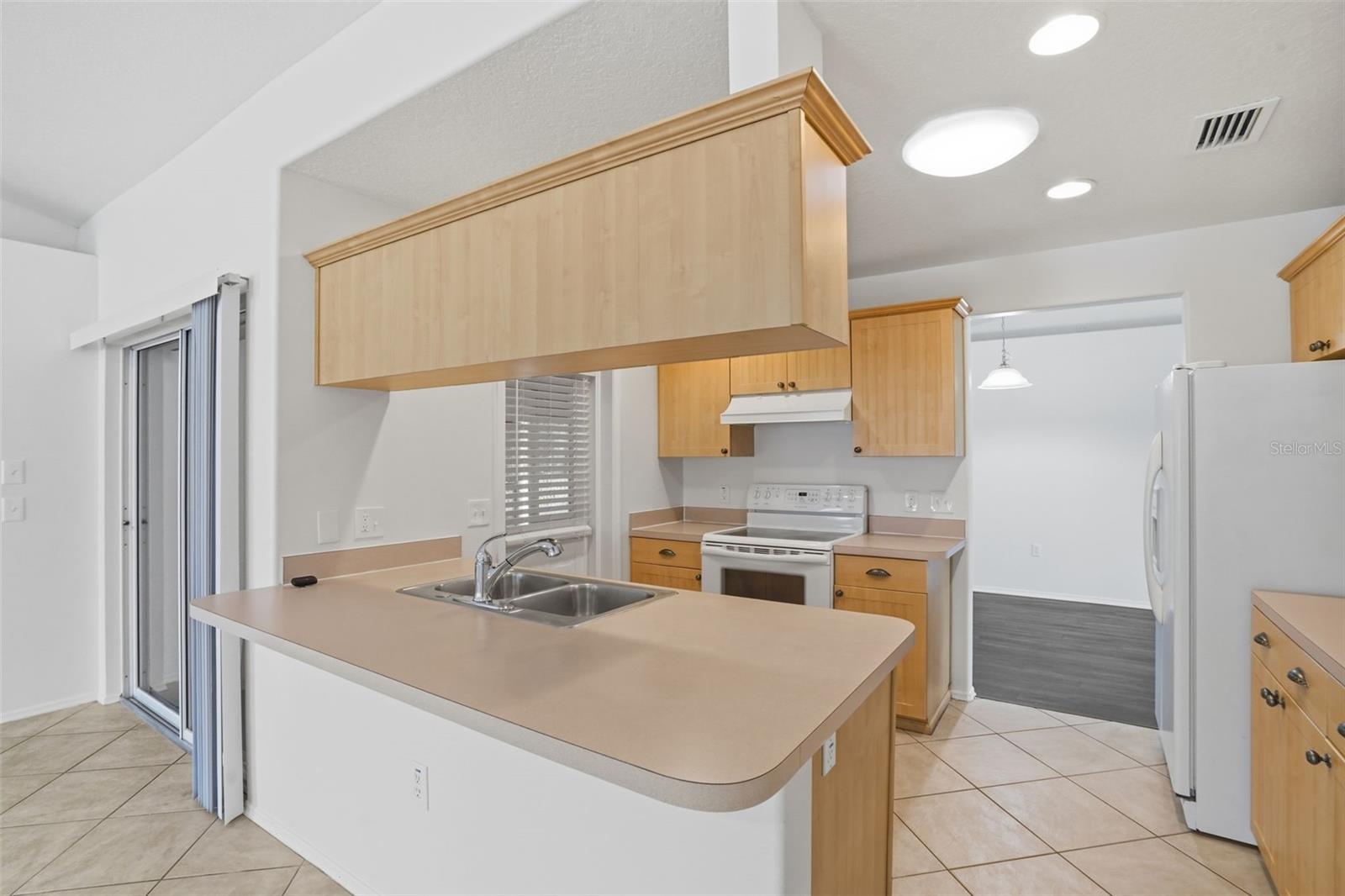 Image 12 of 39 For 3502 49th Avenue E