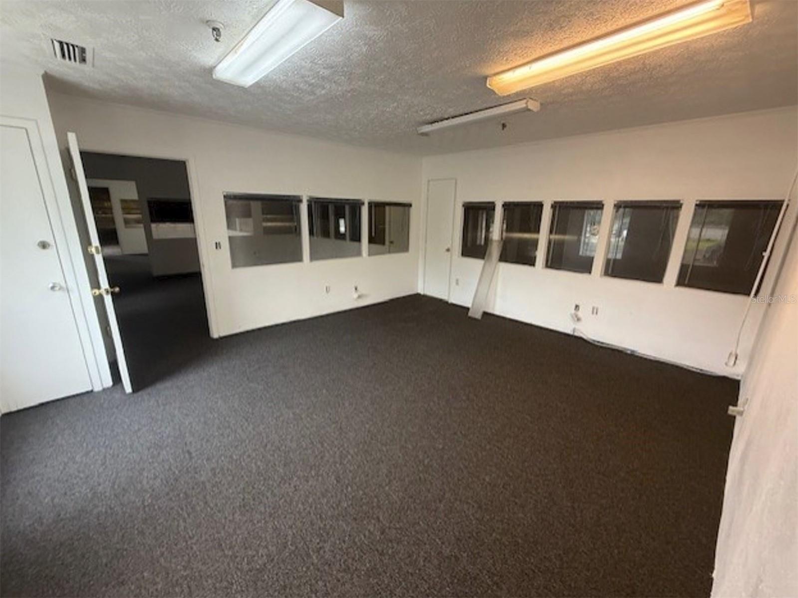 Image 10 of 13 For 479 Zoo Parkway