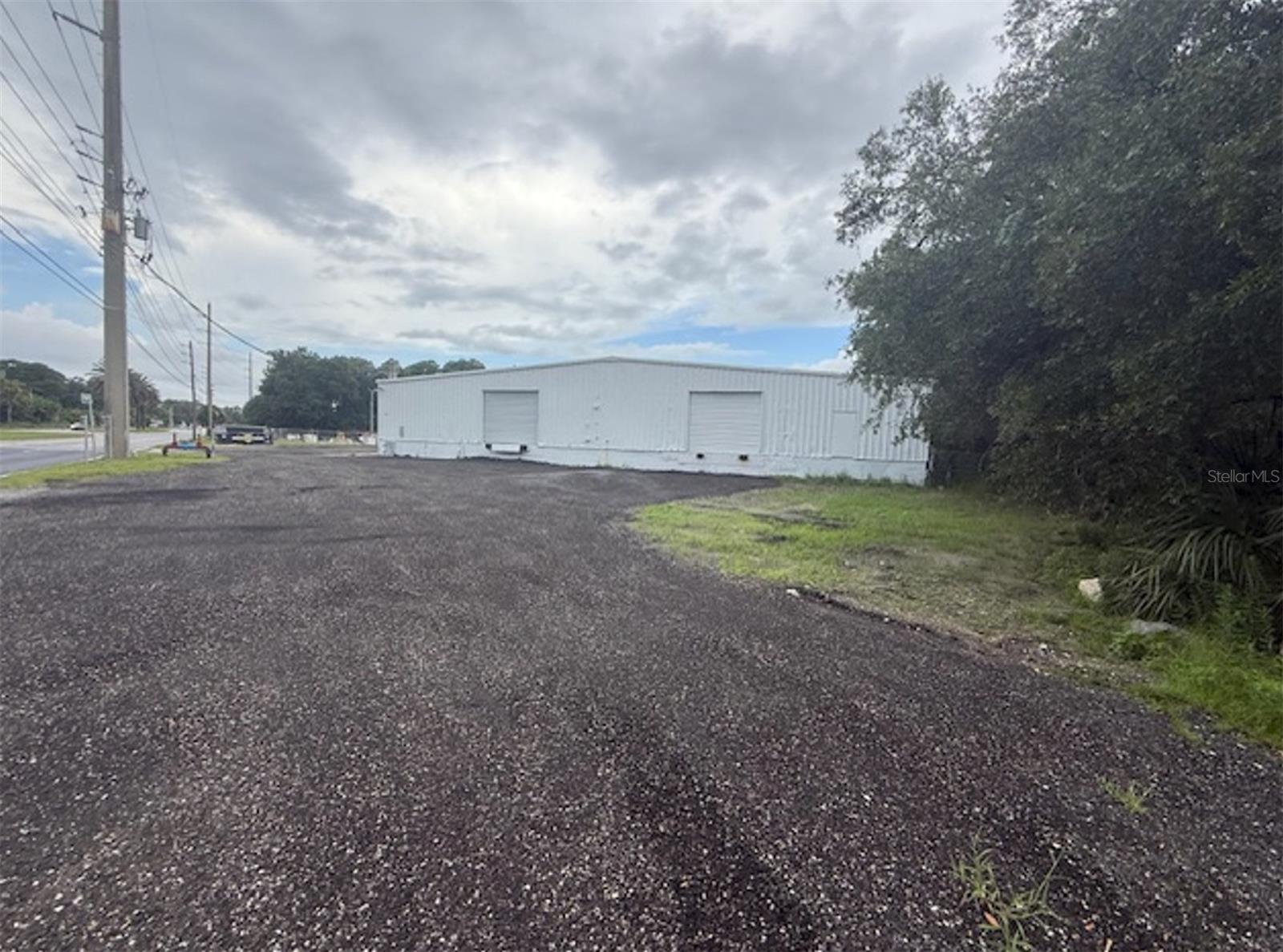 Image 4 of 13 For 479 Zoo Parkway