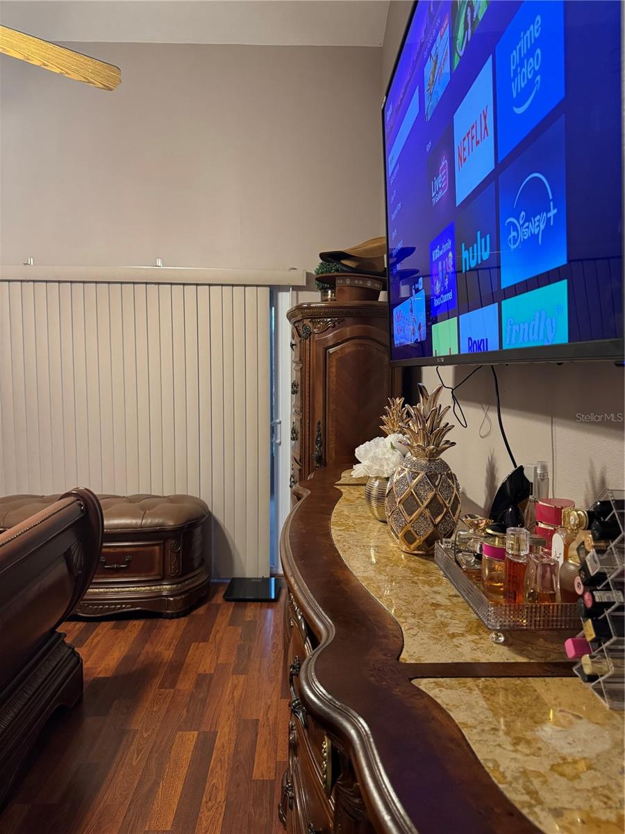 Image 21 of 34 For 1826 Imperial Palm Drive