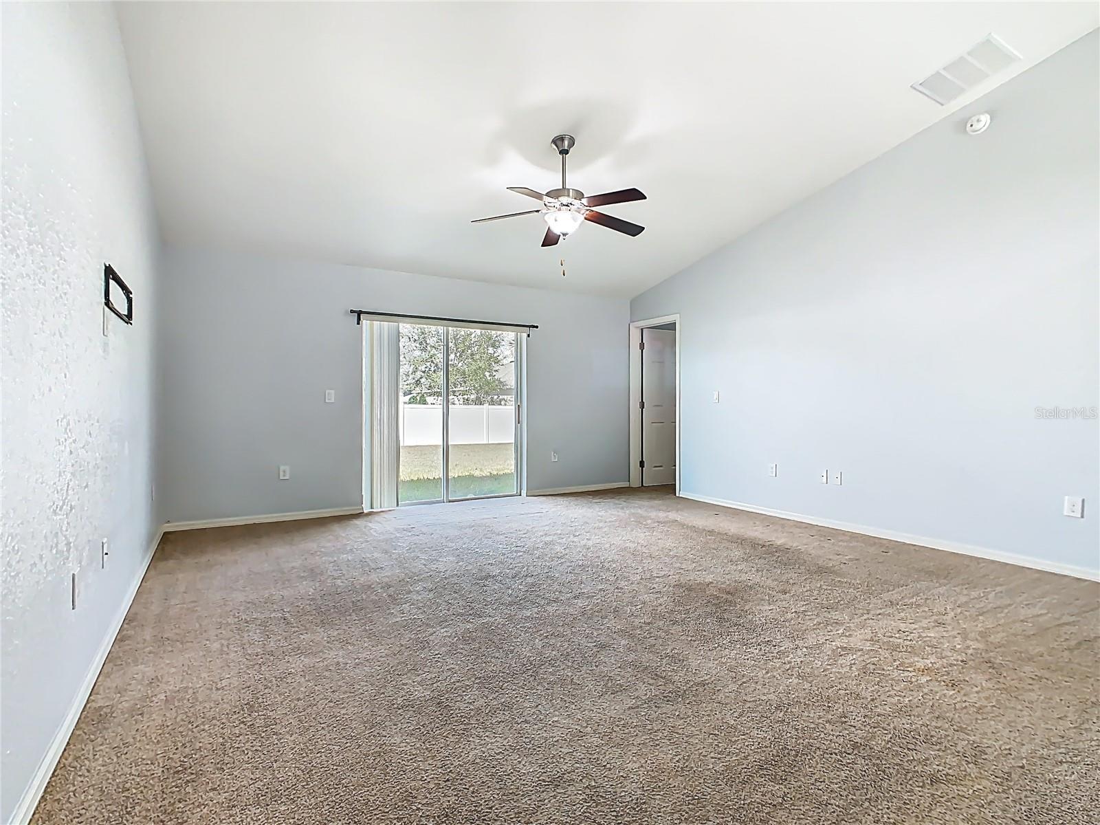 Image 12 of 50 For 931 Kingfisher Drive