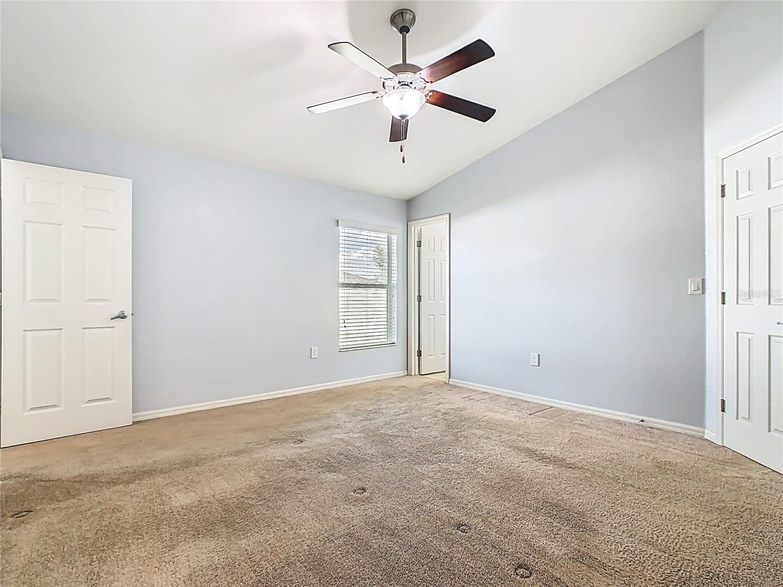 Image 27 of 50 For 931 Kingfisher Drive