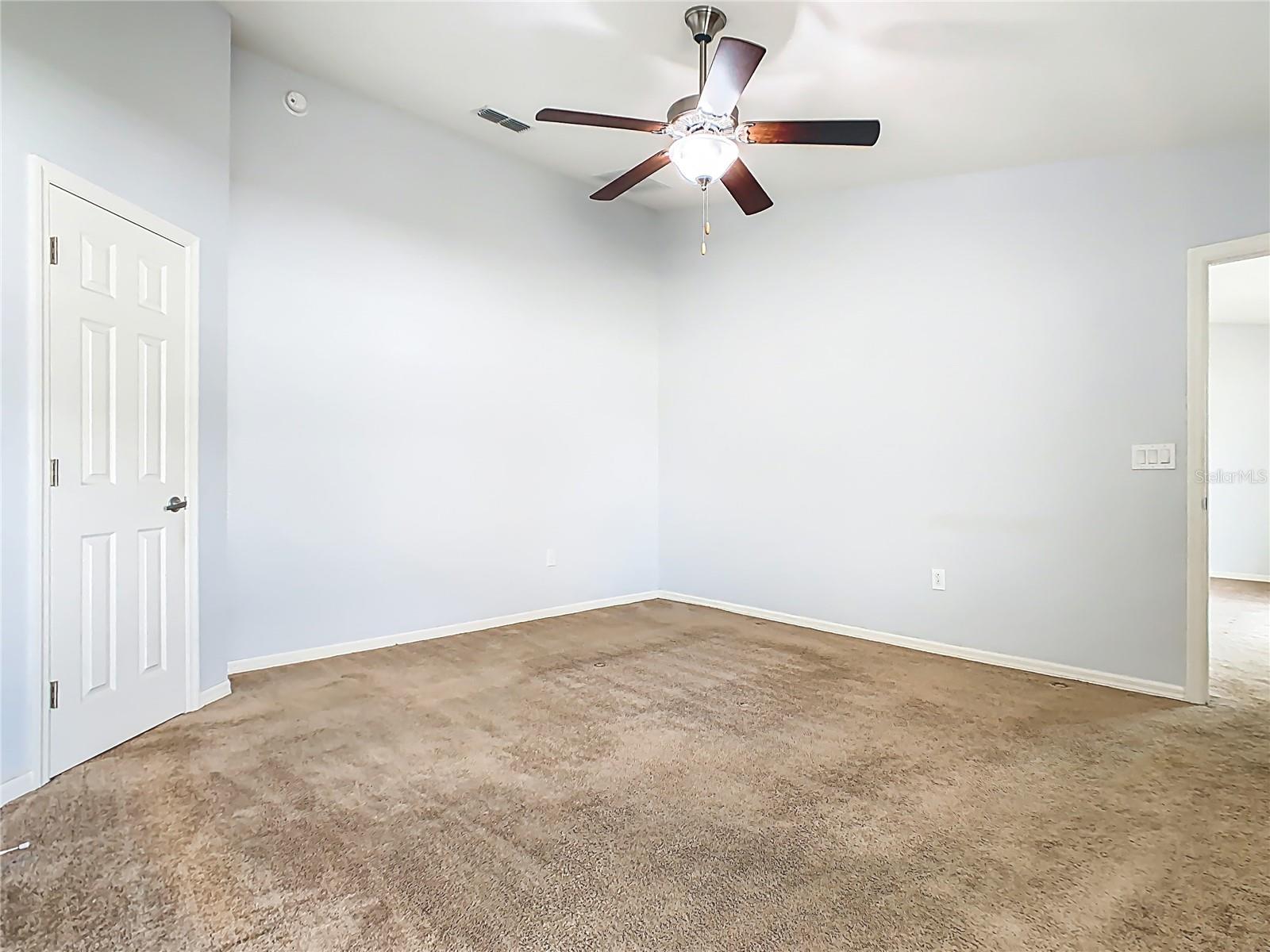 Image 28 of 50 For 931 Kingfisher Drive