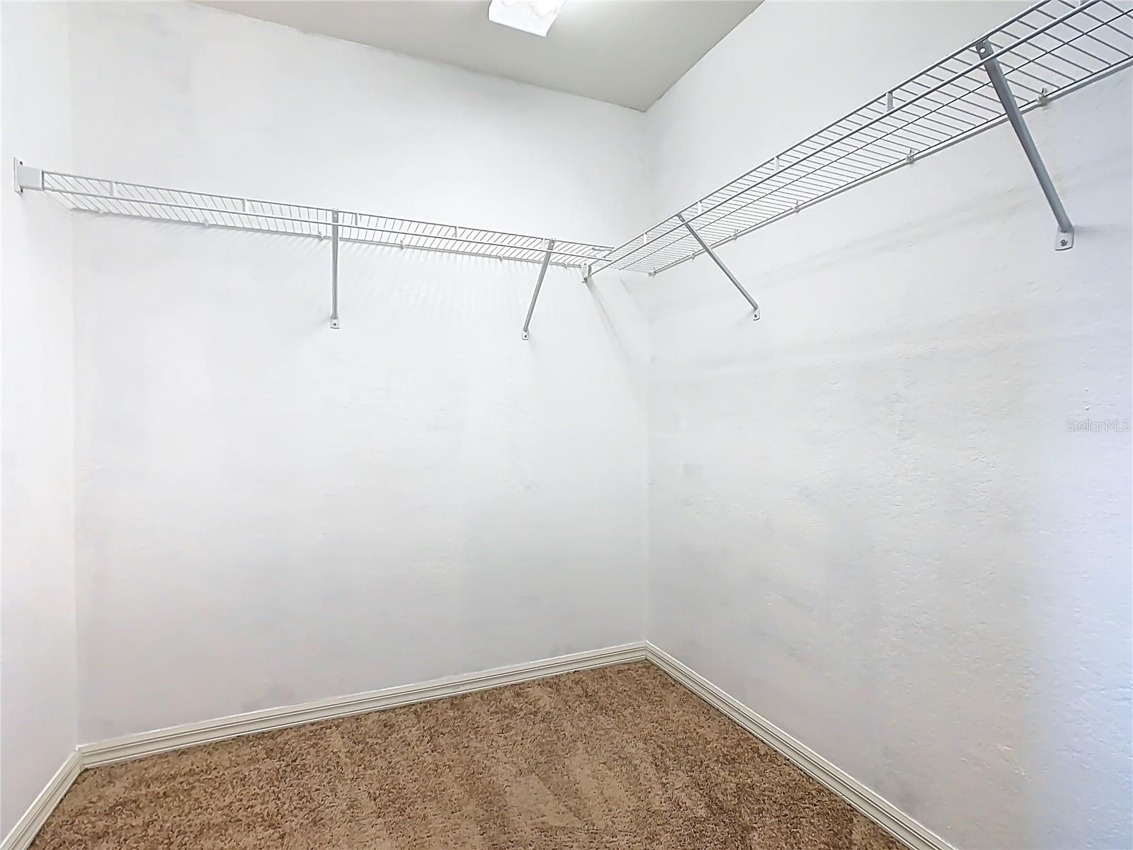 Image 29 of 50 For 931 Kingfisher Drive