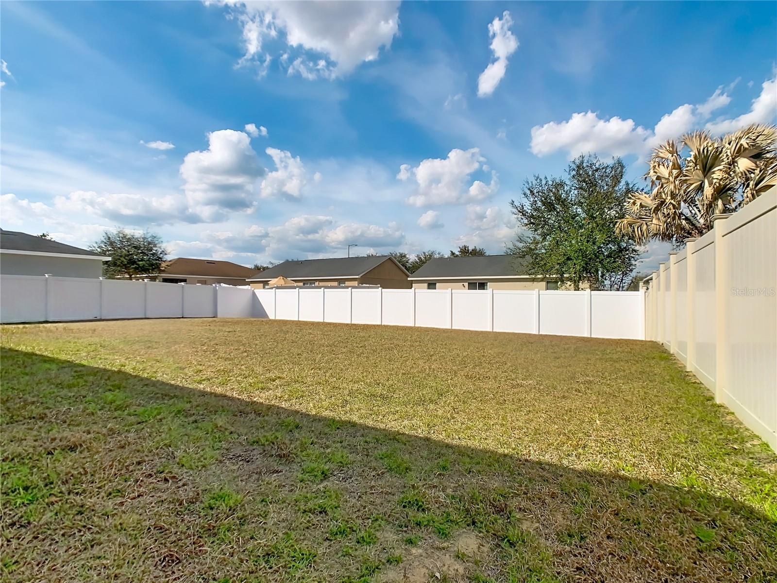 Image 36 of 50 For 931 Kingfisher Drive