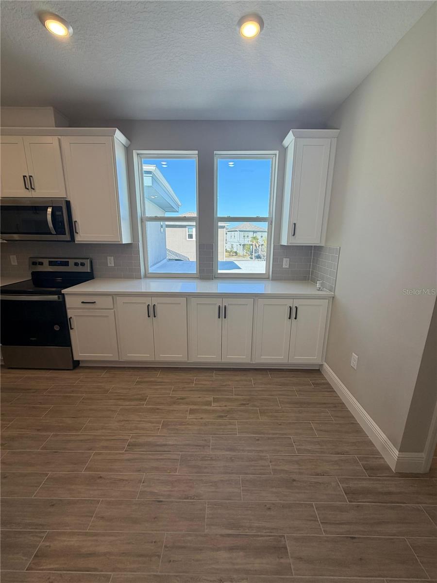 Image 3 of 10 For 10259 Pearson Avenue