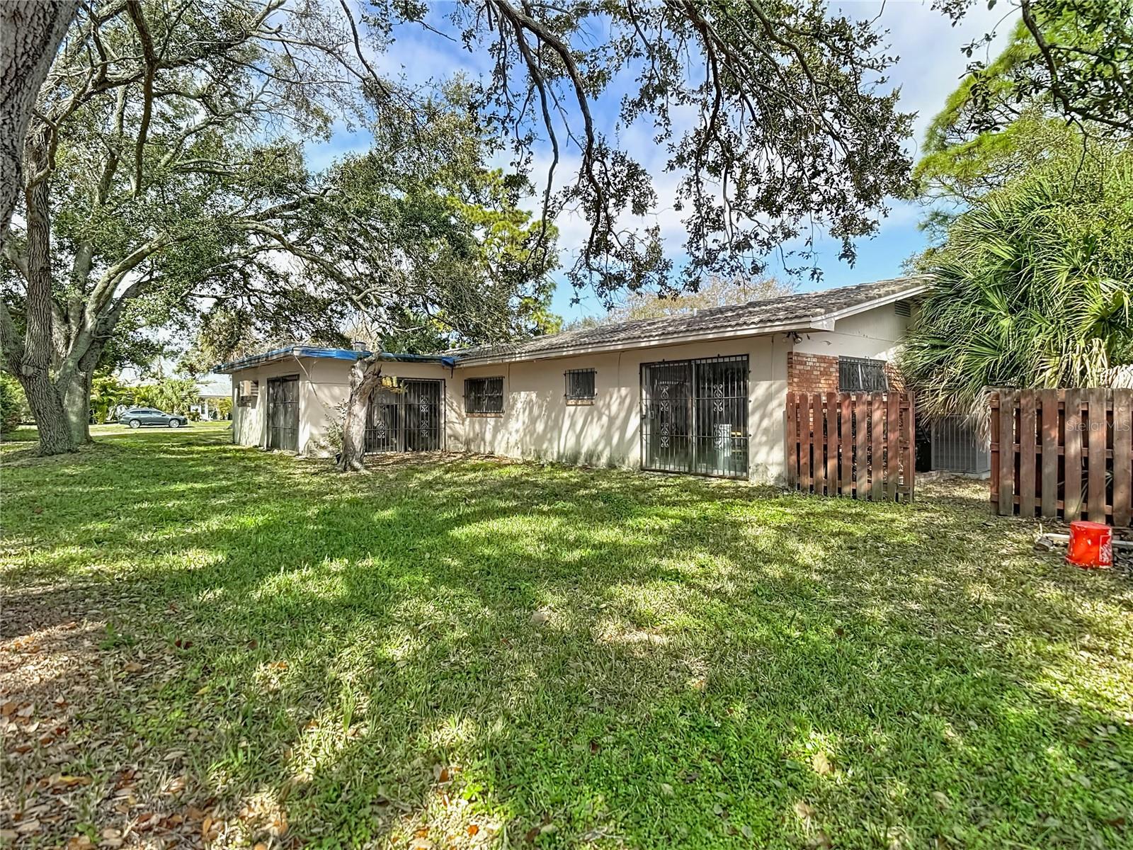 Image 12 of 42 For 3700 Dana Shores Drive