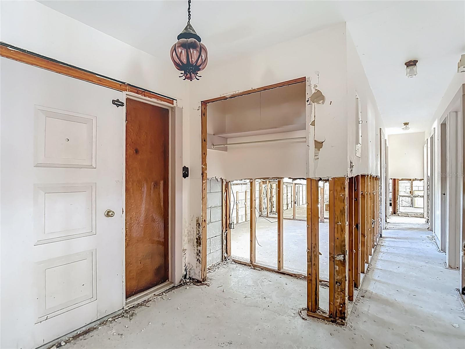 Image 17 of 42 For 3700 Dana Shores Drive