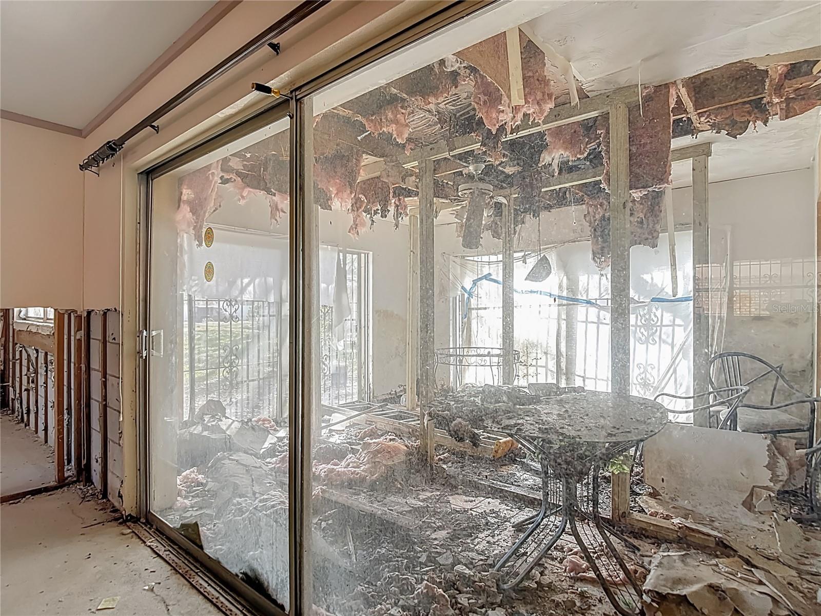 Image 23 of 42 For 3700 Dana Shores Drive