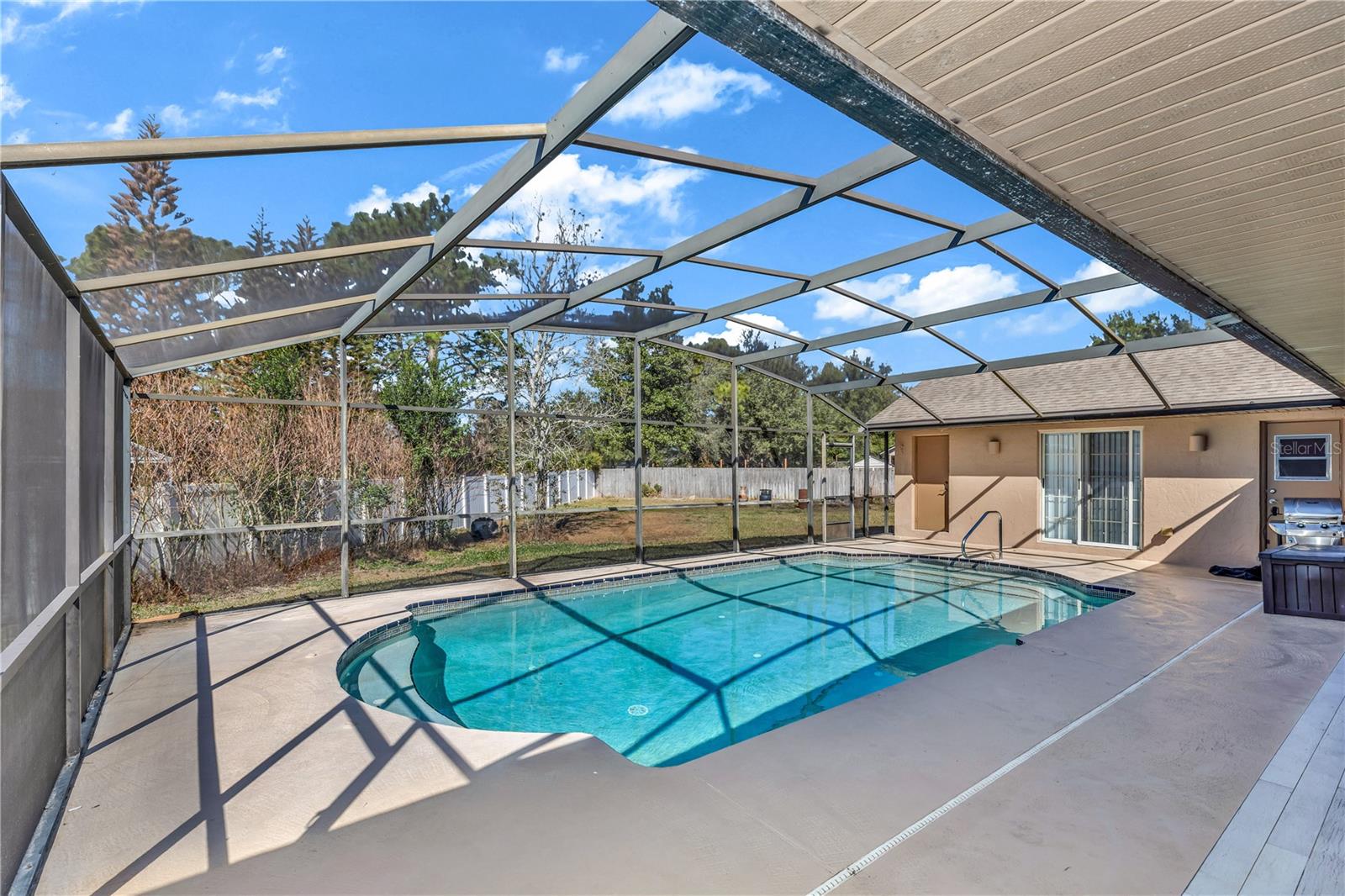 Image 27 of 37 For 404 Glen Abbey Lane