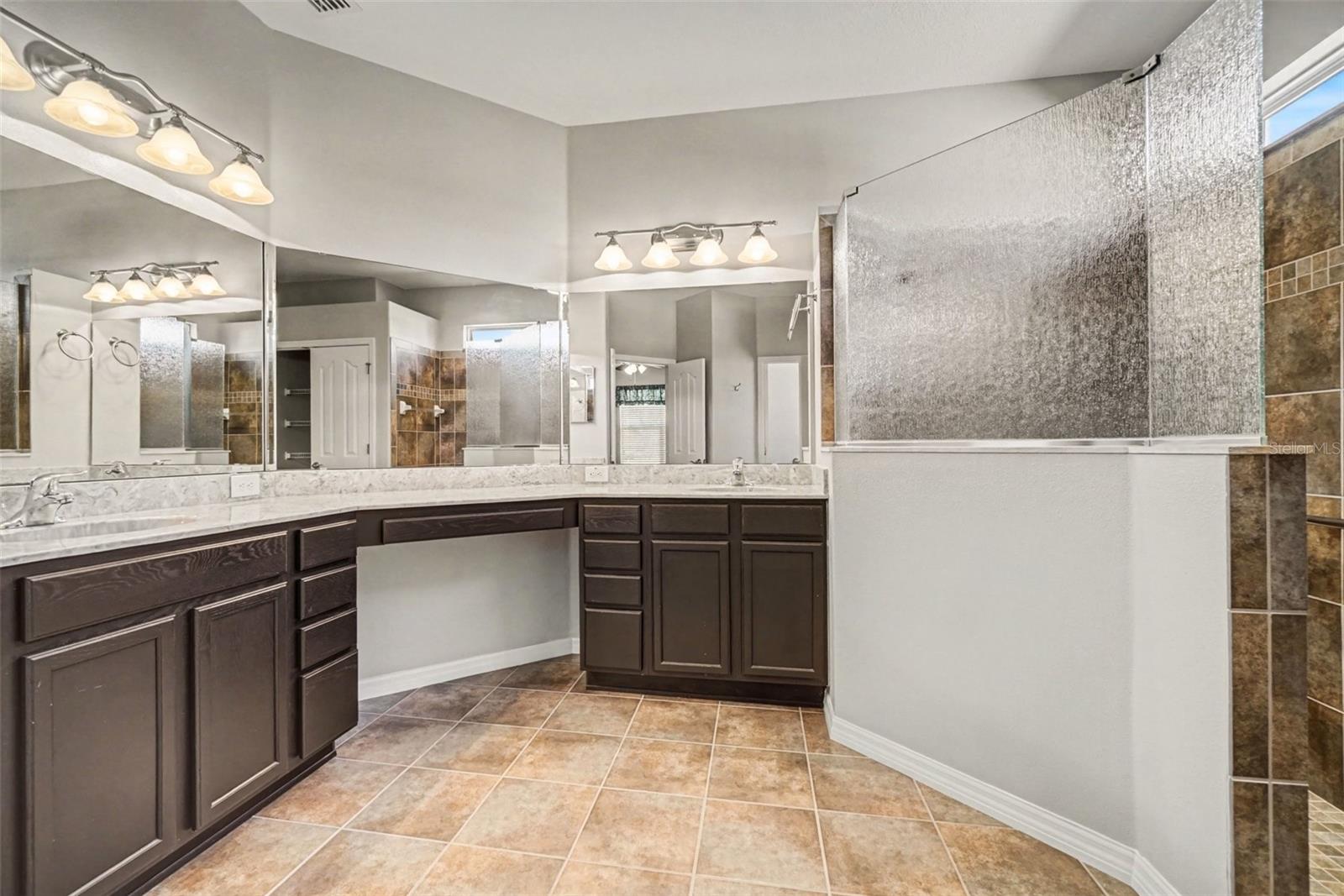 Image 13 of 21 For 27014 Camerons Run