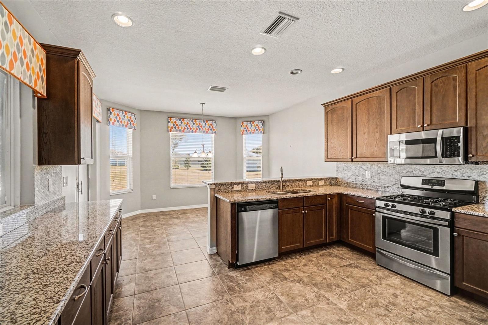 Image 3 of 21 For 27014 Camerons Run