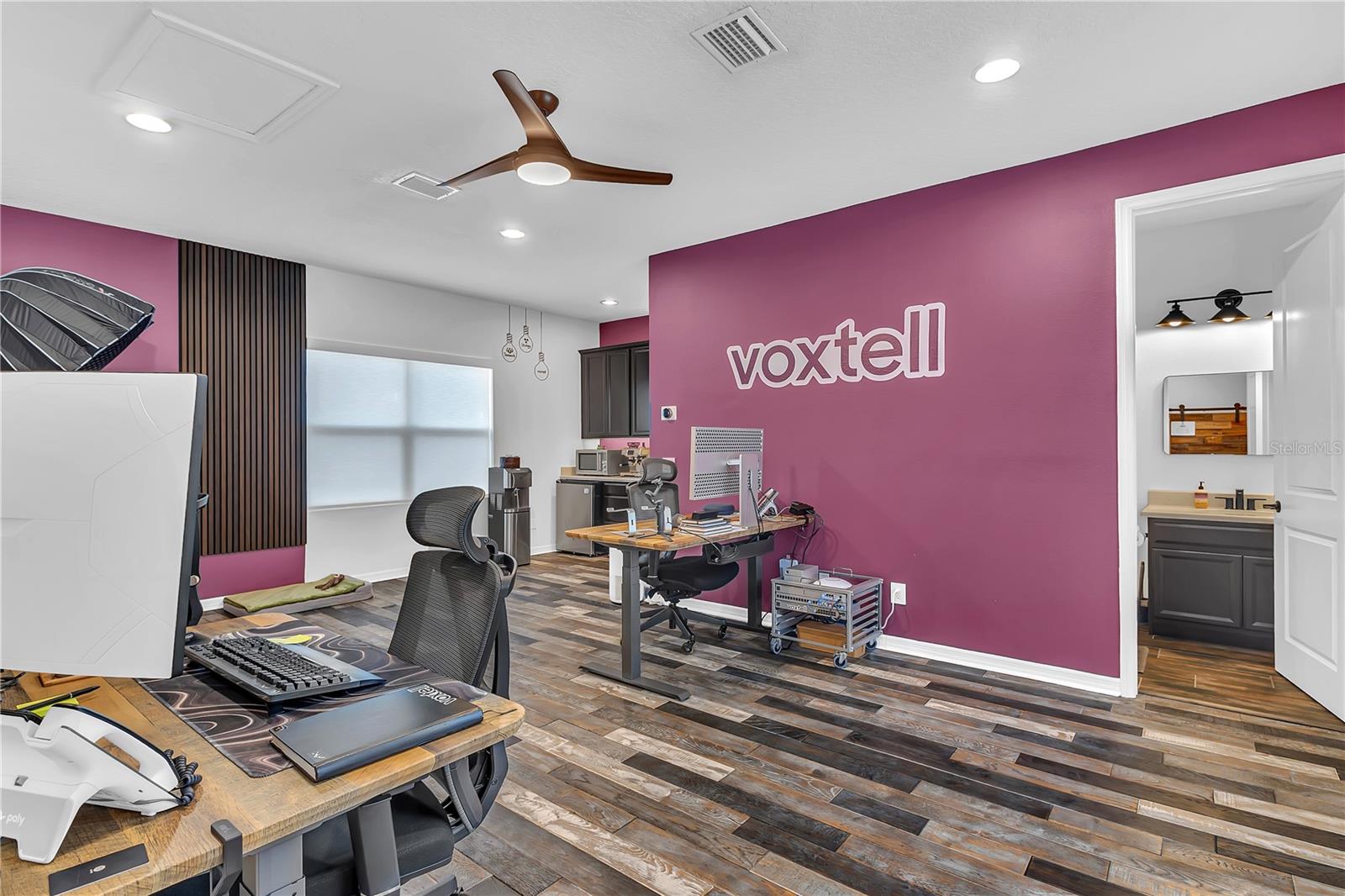 Image 41 of 54 For 15061 Valverse Alley