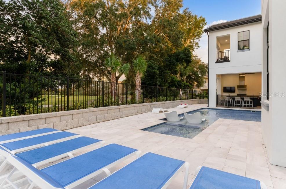 Image 6 of 83 For 7465 Gathering Loop