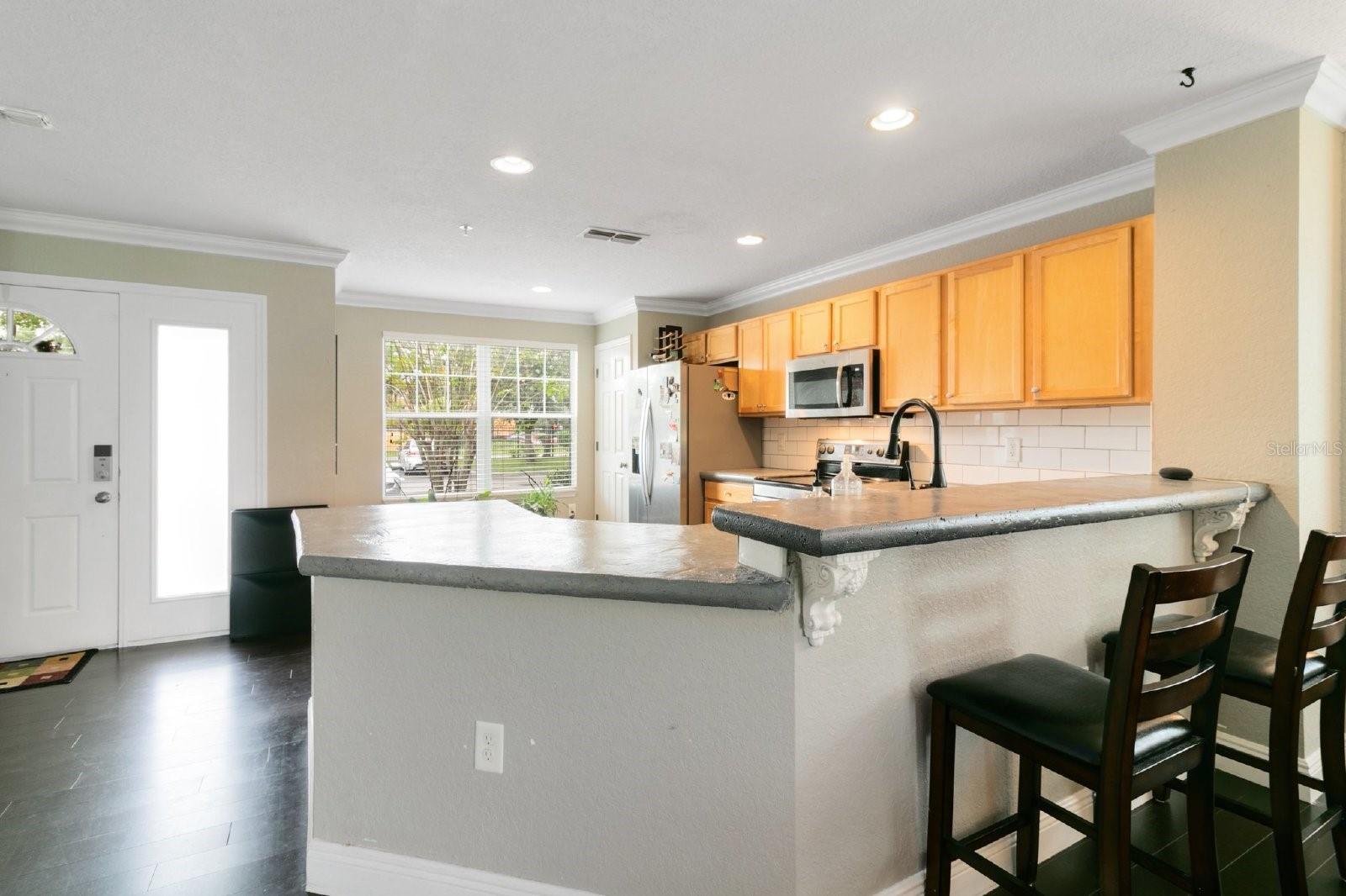 Image 10 of 24 For 5800 Lake Pointe Village Circle 601