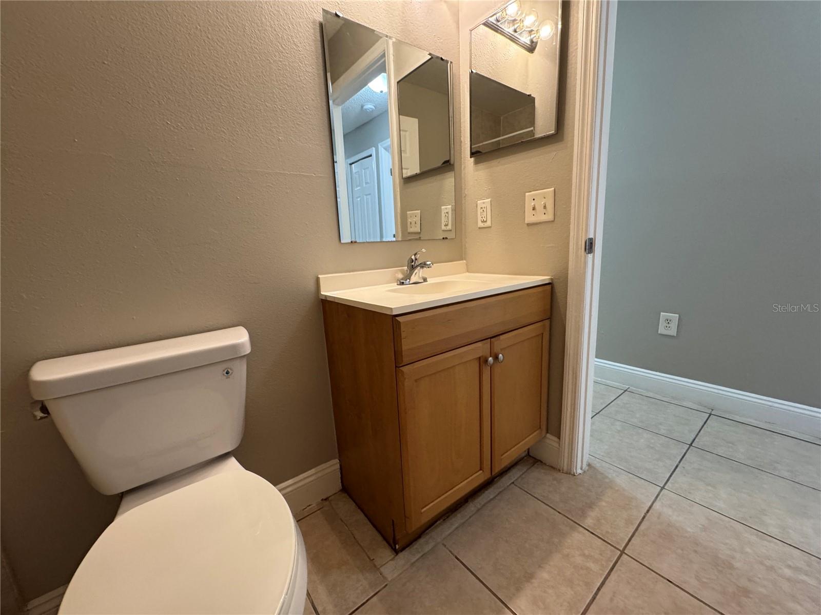 Image 10 of 24 For 1143 Fremont Park Avenue