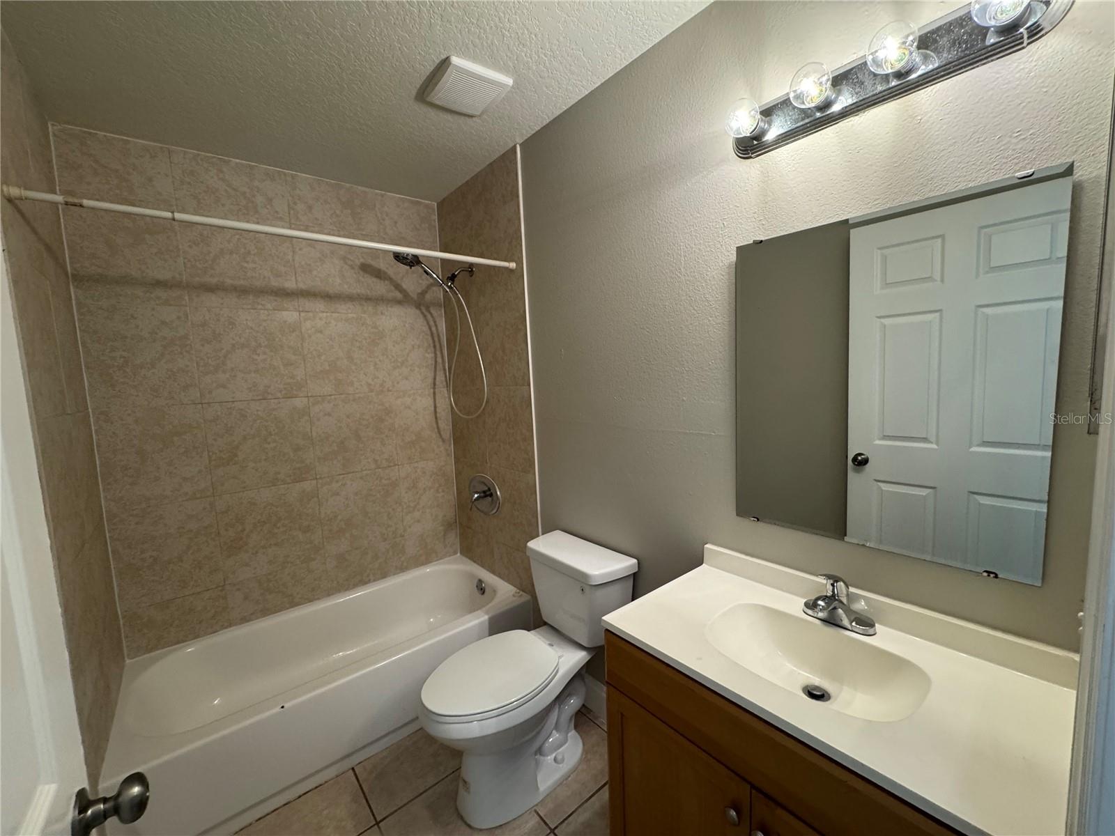 Image 13 of 24 For 1143 Fremont Park Avenue