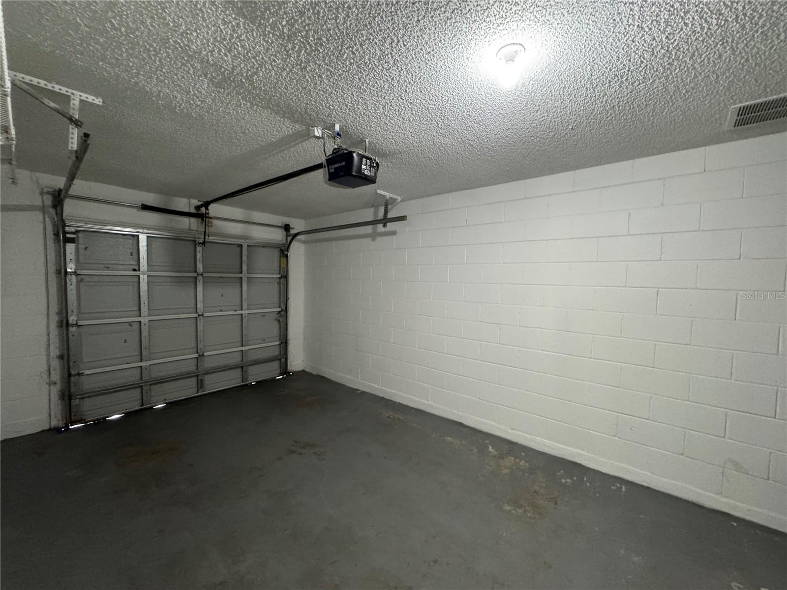 Image 18 of 24 For 1143 Fremont Park Avenue