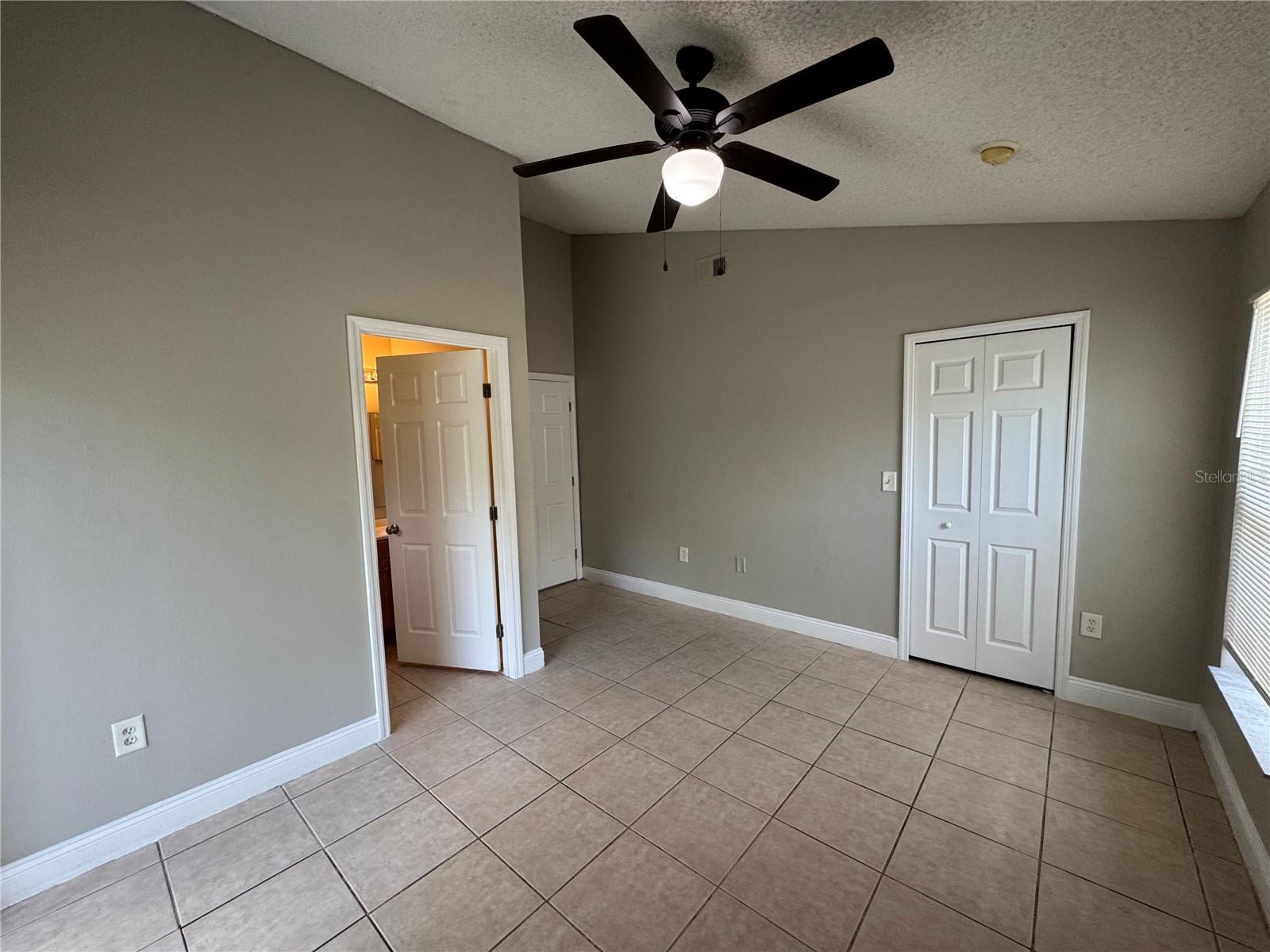 Image 5 of 24 For 1143 Fremont Park Avenue