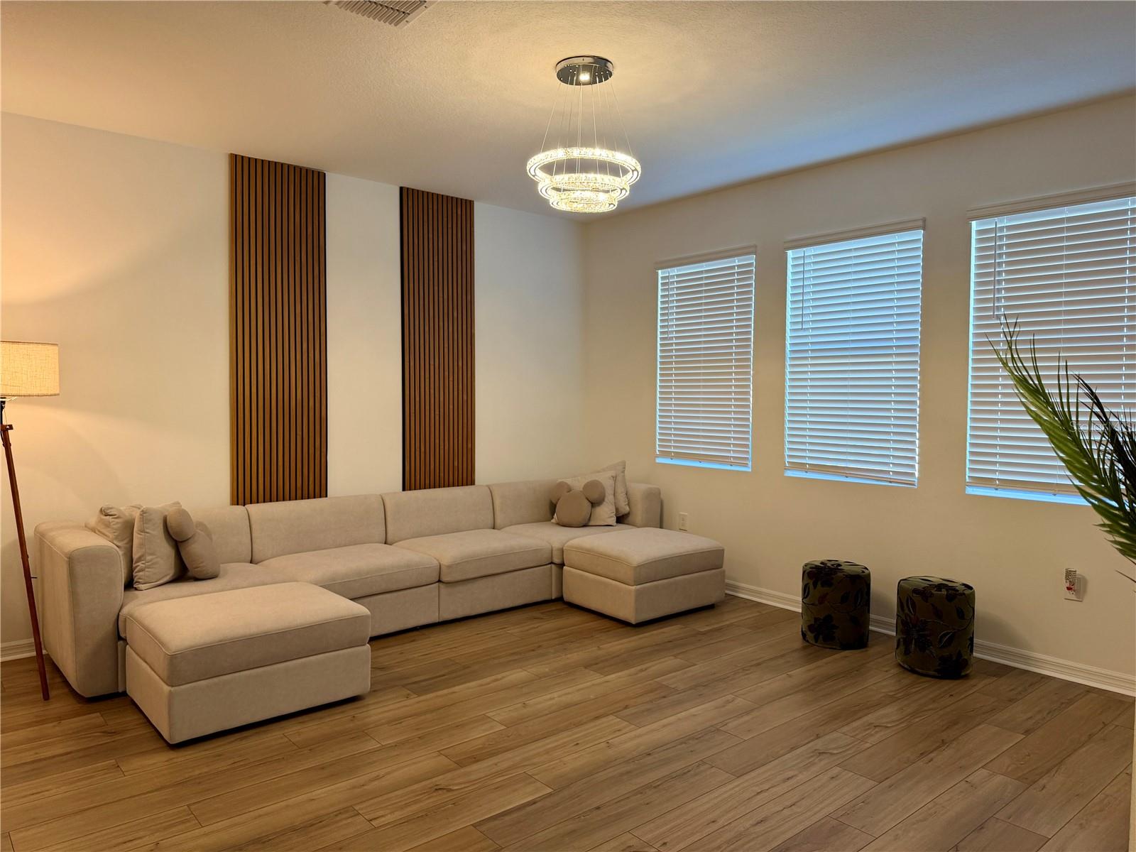 Image 8 of 24 For 2333 Treasure Hill Street