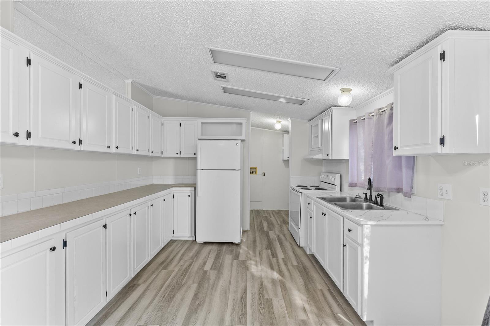 Image 5 of 20 For 7482 Ranchero Street