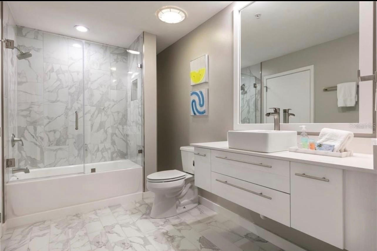 Image 18 of 40 For 525 Jackson Street 401