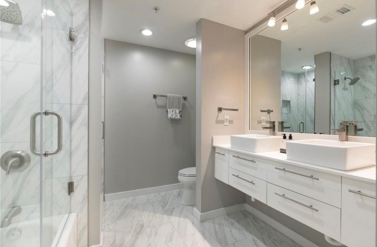 Image 19 of 40 For 525 Jackson Street 401