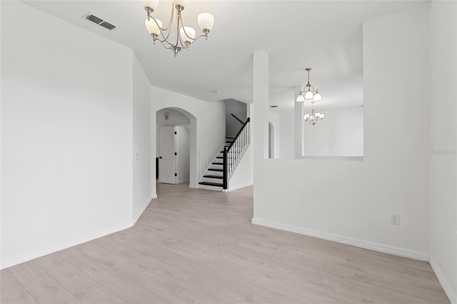 Image 15 of 52 For 3000 Stonington Run