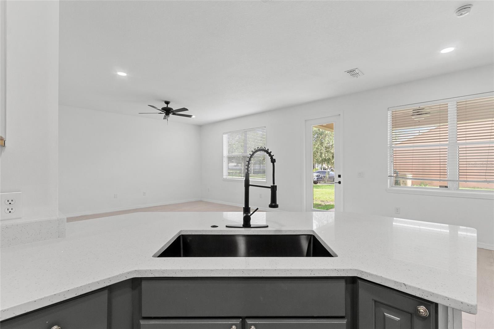 Image 27 of 52 For 3000 Stonington Run