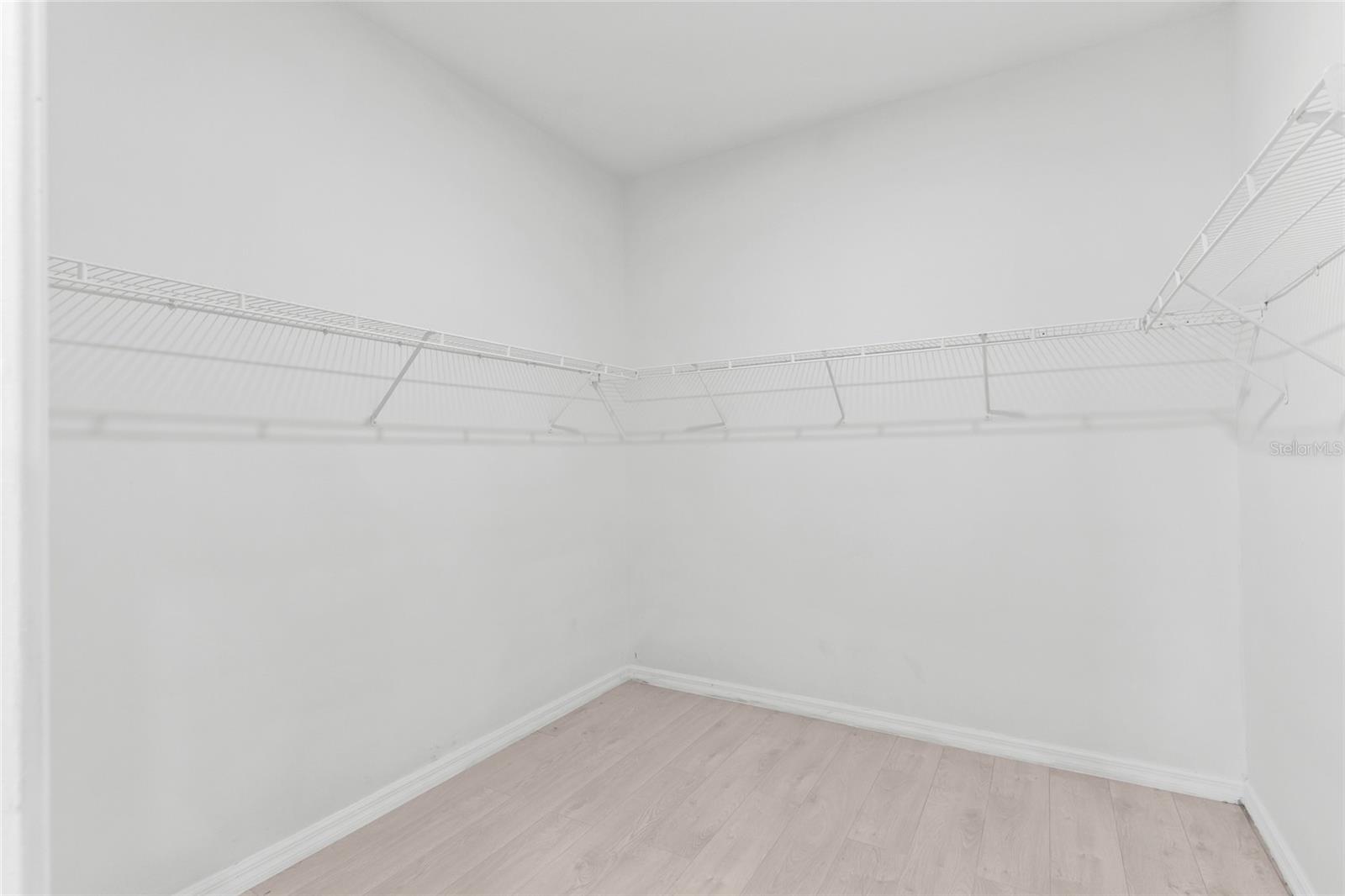 Image 33 of 52 For 3000 Stonington Run