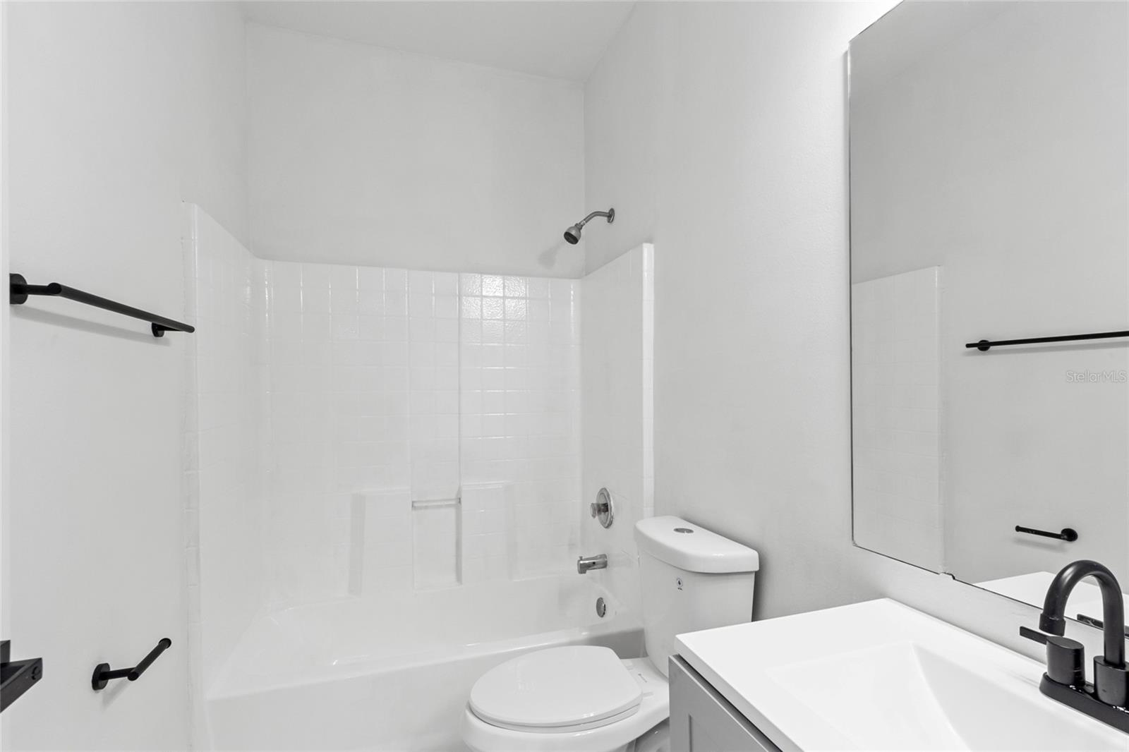 Image 35 of 52 For 3000 Stonington Run