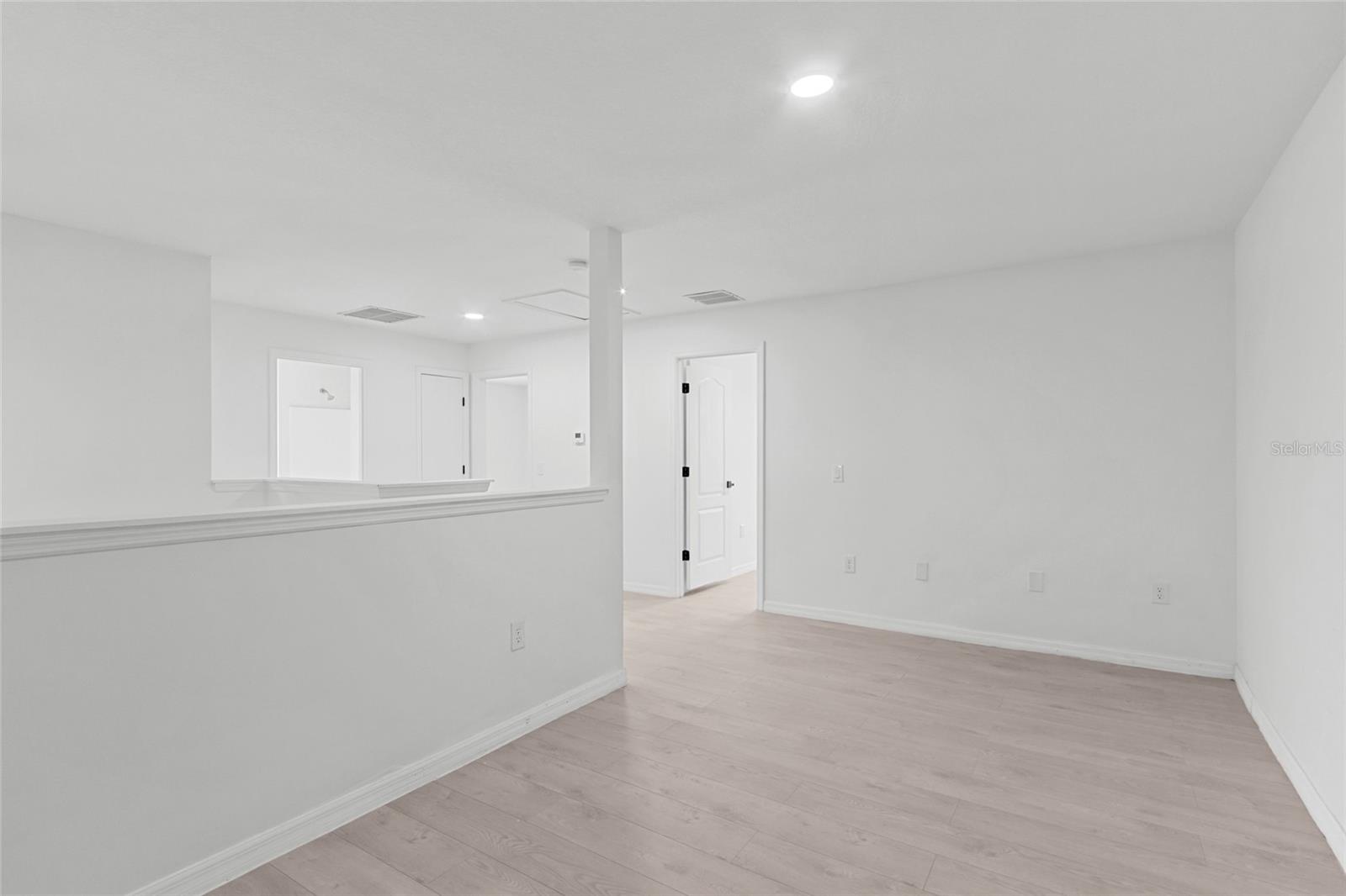 Image 38 of 52 For 3000 Stonington Run