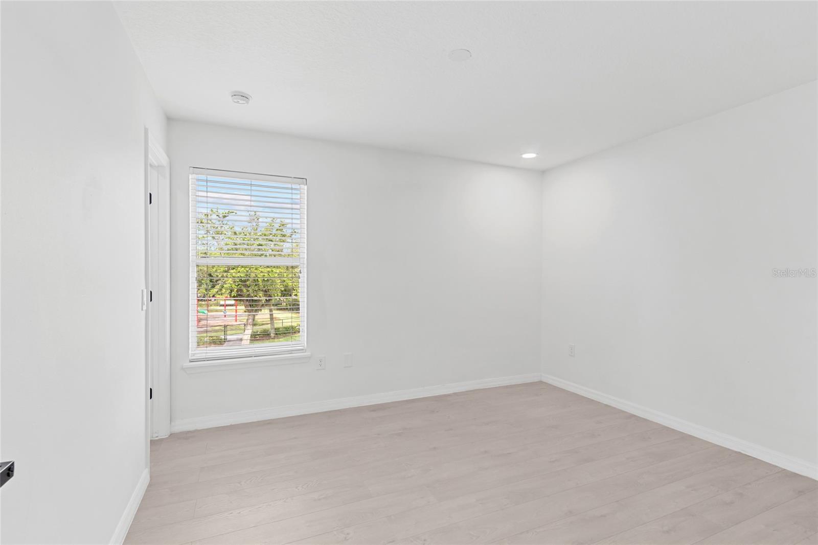 Image 40 of 52 For 3000 Stonington Run