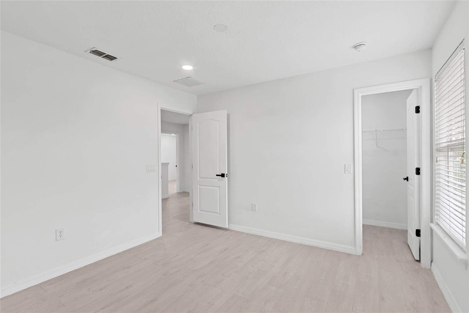 Image 41 of 52 For 3000 Stonington Run