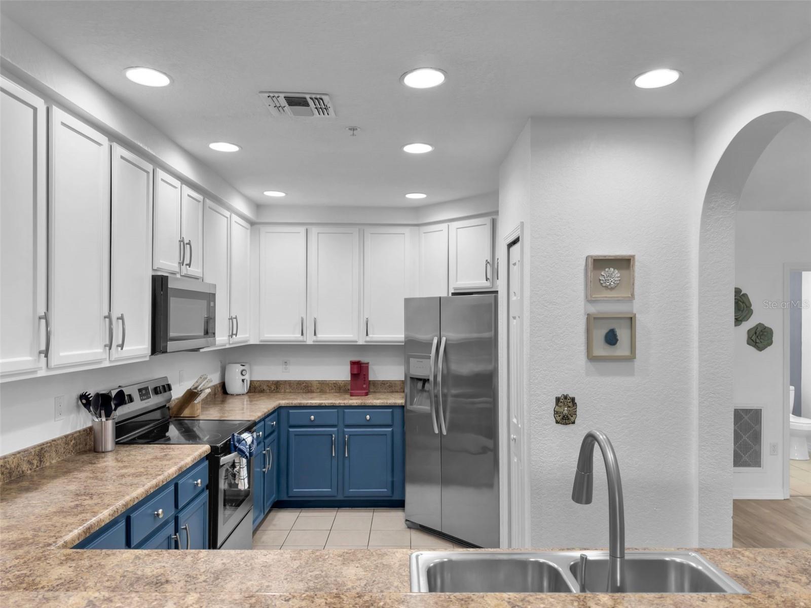 Image 12 of 31 For 9051 Treasure Trove Lane 301