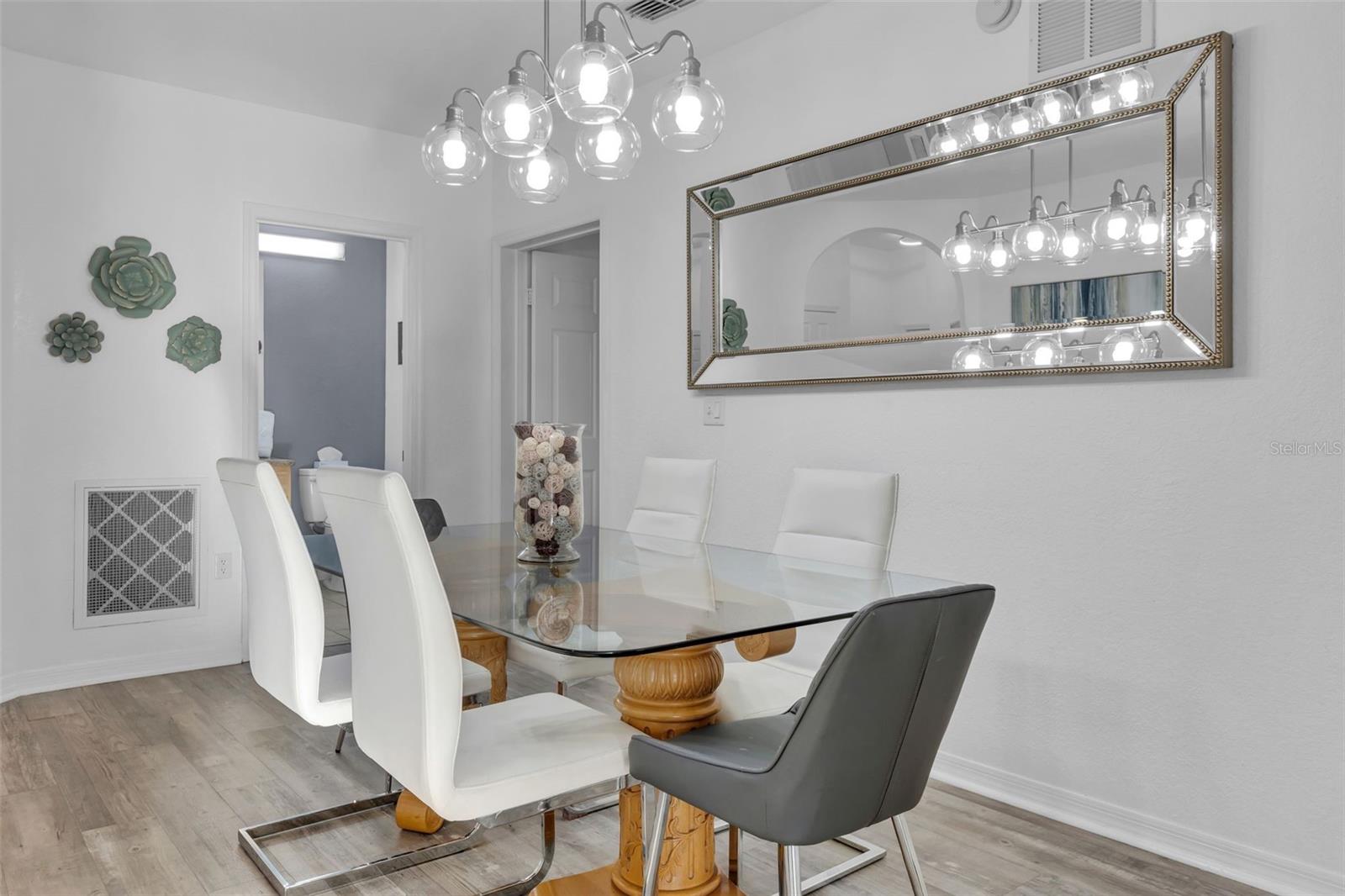 Image 4 of 31 For 9051 Treasure Trove Lane 301