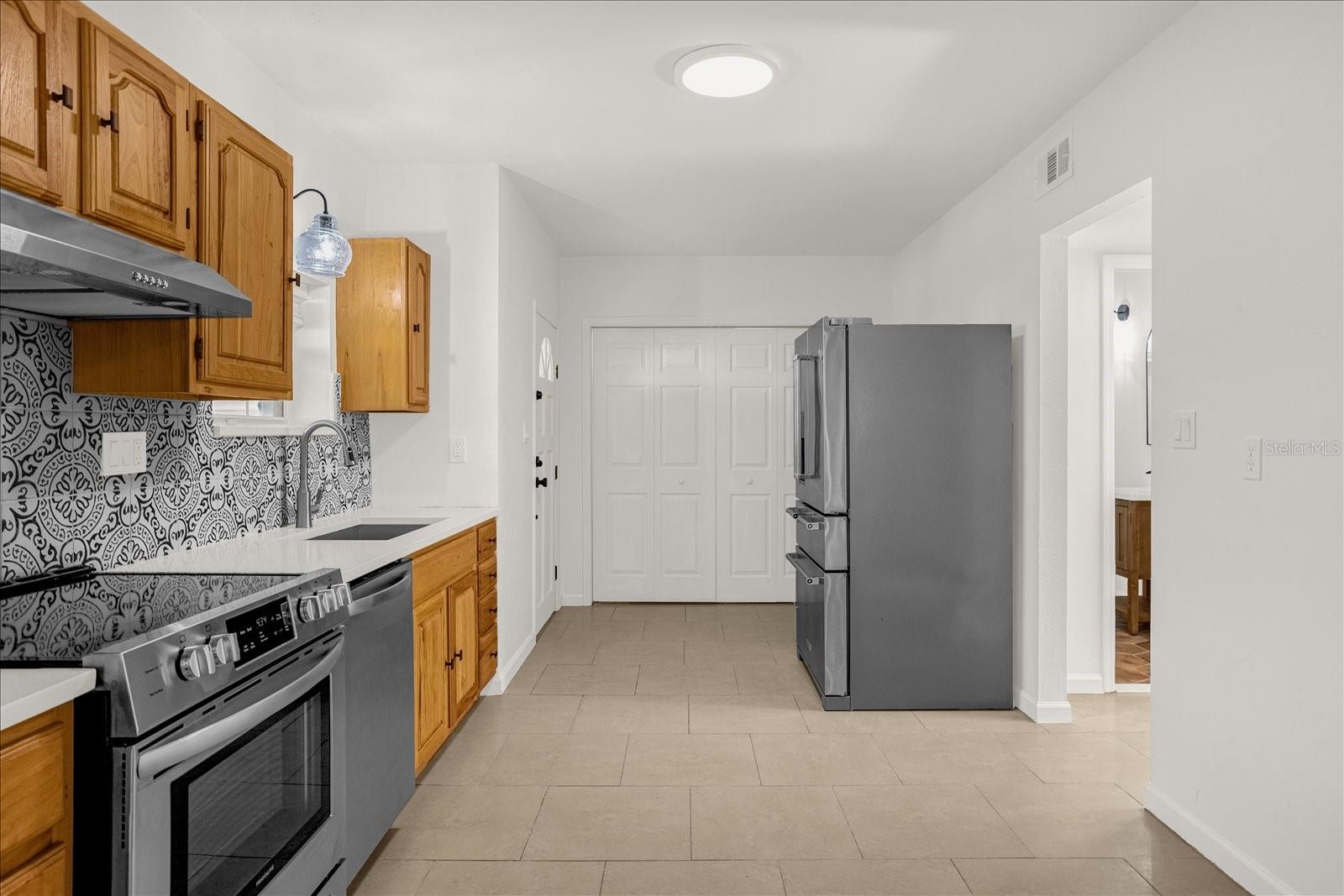 Image 13 of 53 For 615 Winter Park Street