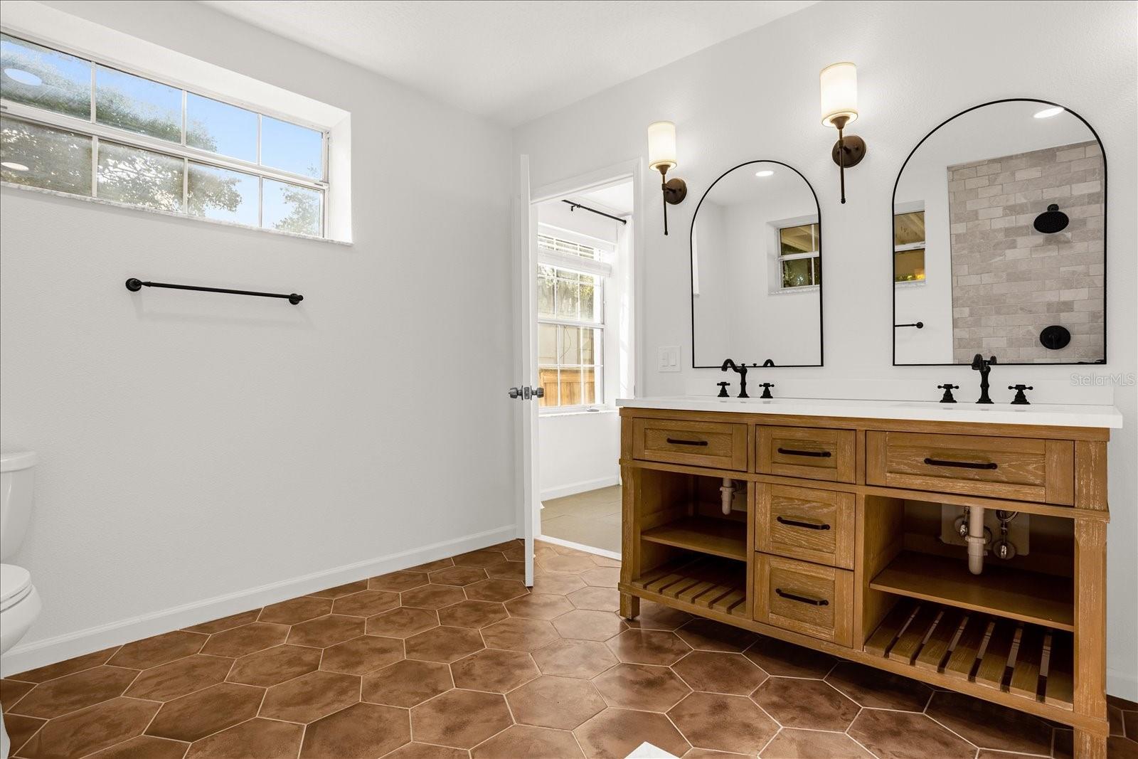 Image 20 of 53 For 615 Winter Park Street