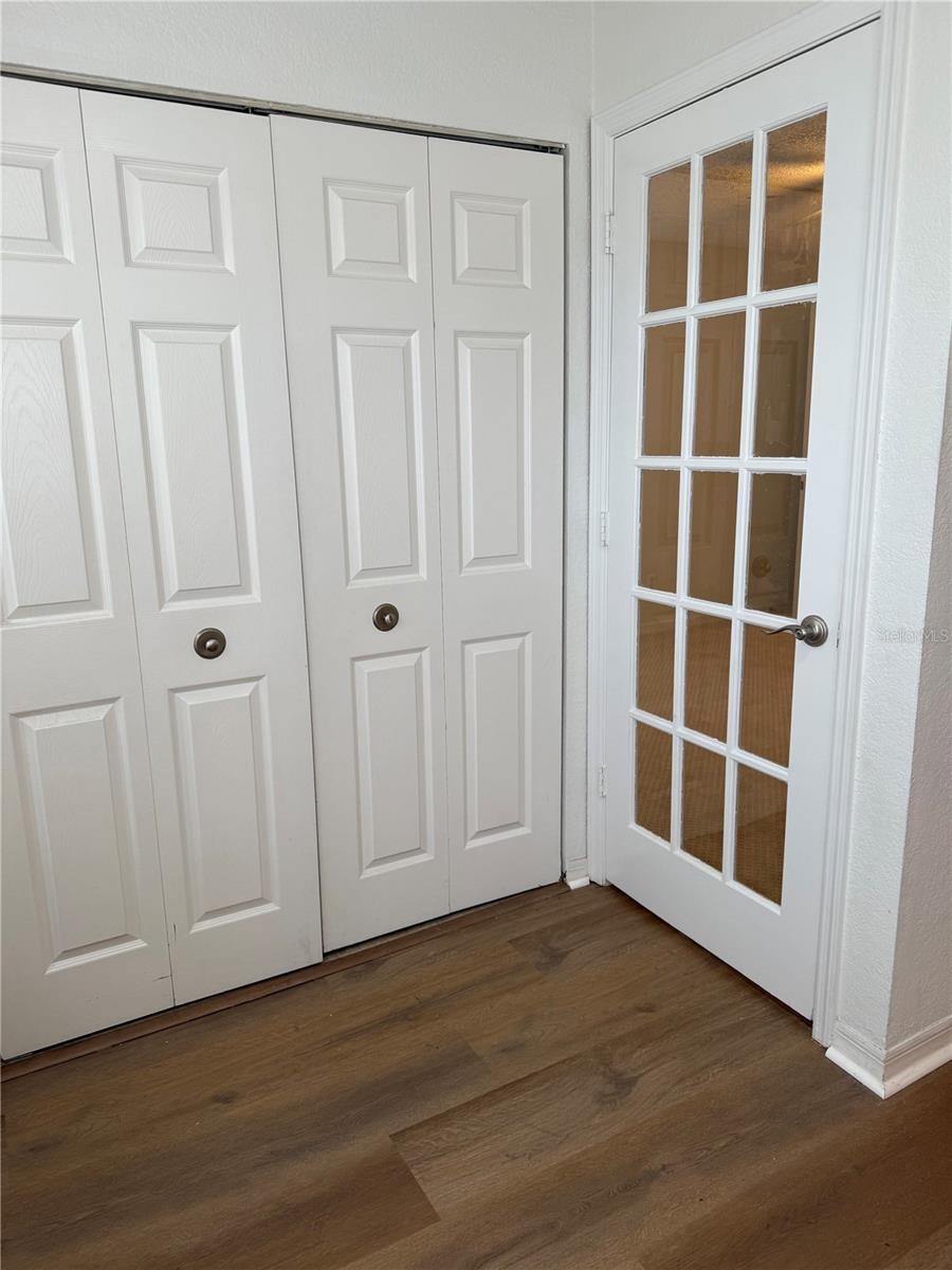 Image 11 of 21 For 5120 Conroy Road 523