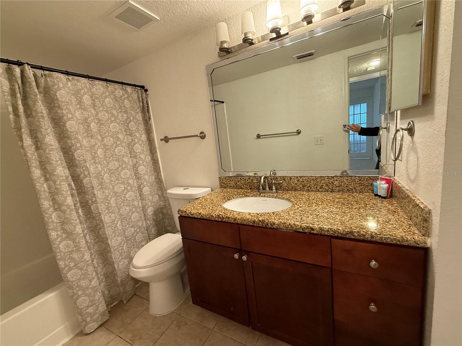 Image 14 of 21 For 5120 Conroy Road 523