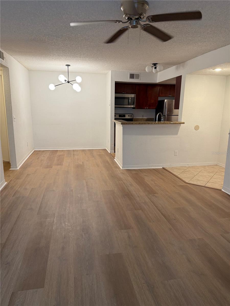 Image 3 of 21 For 5120 Conroy Road 523