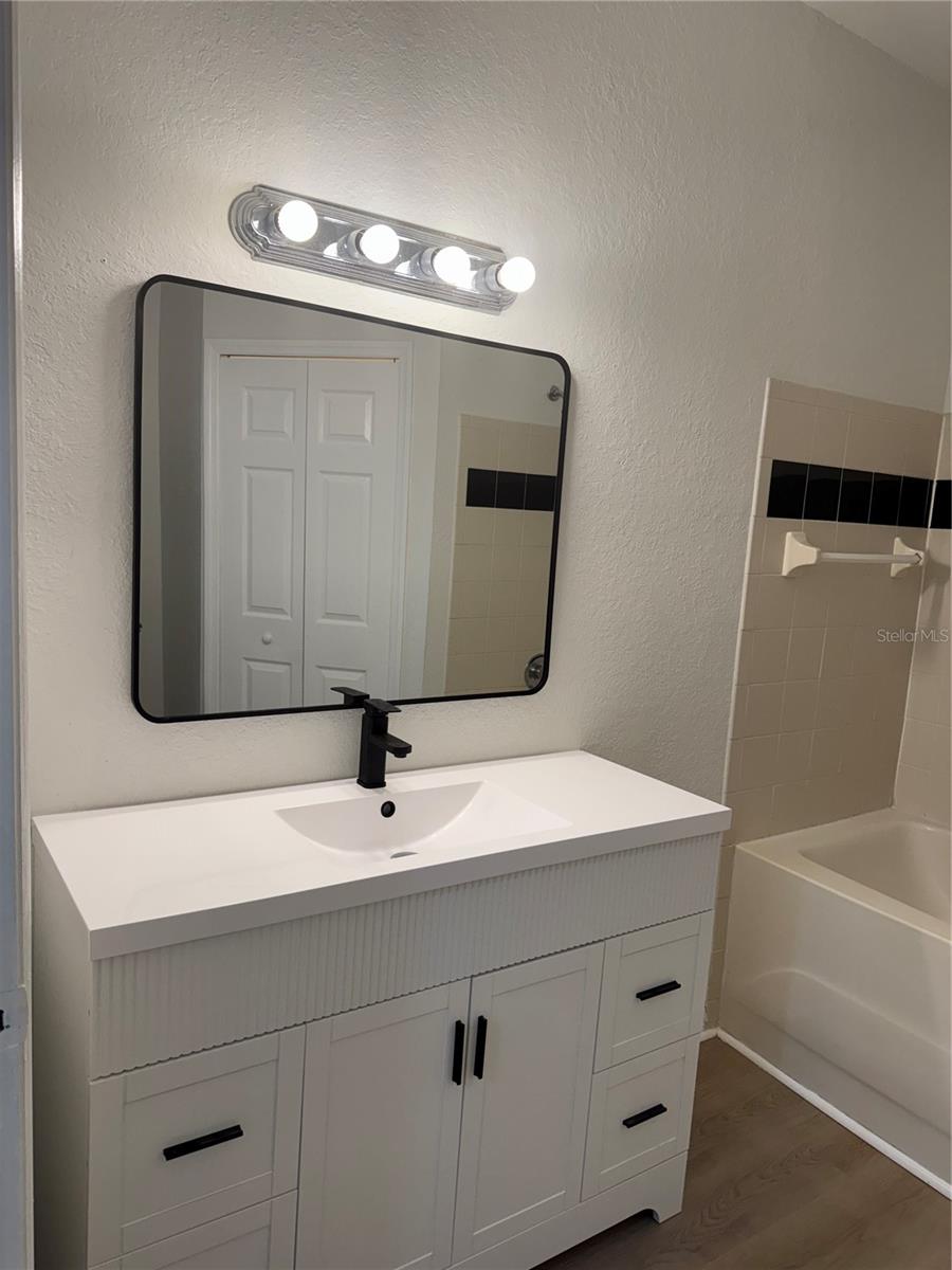 Image 19 of 23 For 6025 Westgate Drive 2518